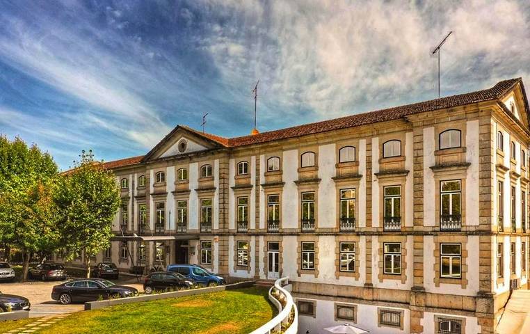 Hôtel pour 2 personnes, avec piscine ainsi que vue et jardin dans Nelas