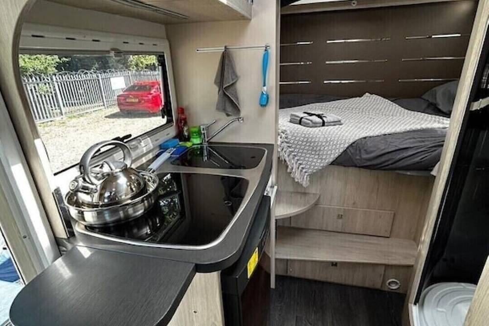 Vaaroom London Explorers' Pod in Havering, London