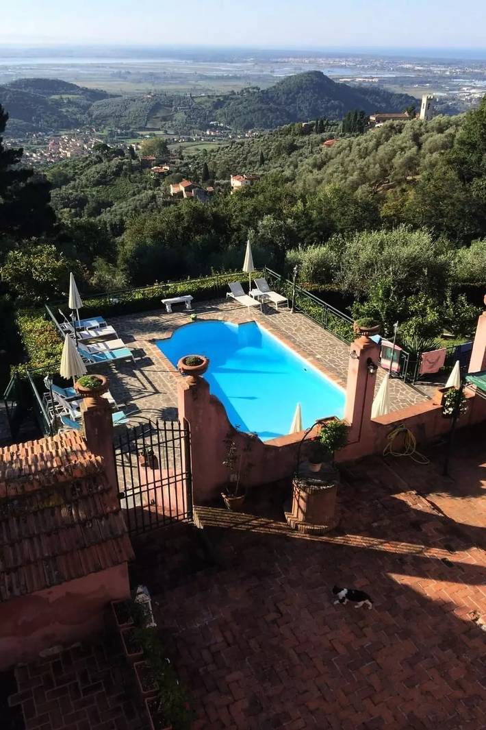 Location de vacances pour 13 personnes, avec jardin et piscine dans Corsanico Bargecchia - 4