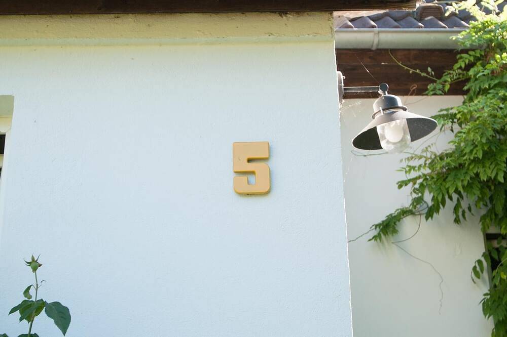 Ganze Wohnung, Schöne, geräumige Ferienwohnung vor den Toren der Hansestadt Rostock in Warnow - West, Rostock und Umgebung
