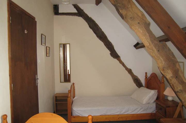 Location de vacances pour 7 personnes, avec terrasse et jardin à Marzan - 2