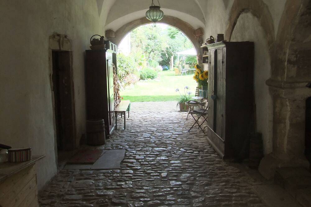 Wohnen auf Schloss Höllrich im schönen nördlichen Frankenland, Nähe Würzburg... in Maindreieck
