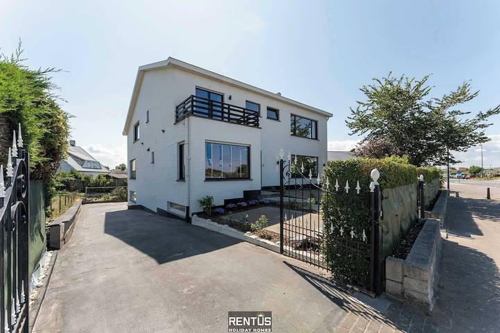 Ferienhaus für 12 Personen, mit Garten und Balkon in Westende