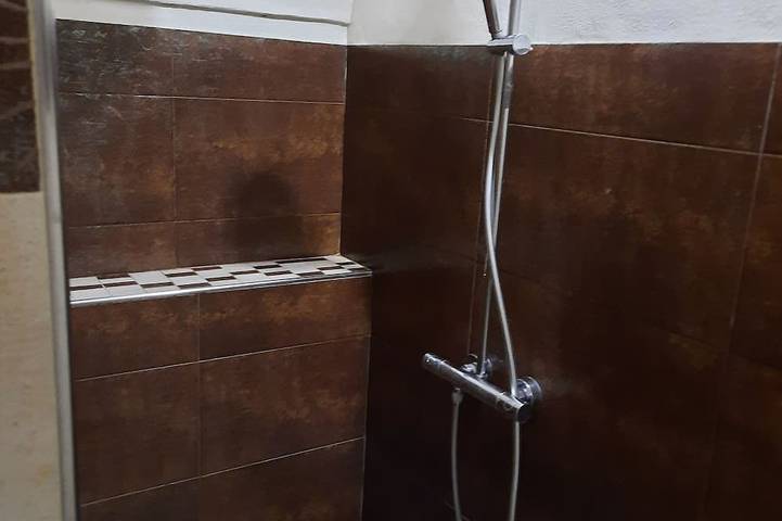 Location de vacances pour 8 personnes, avec balcon ainsi que jardin et piscine à Sainte-Agnès - 4