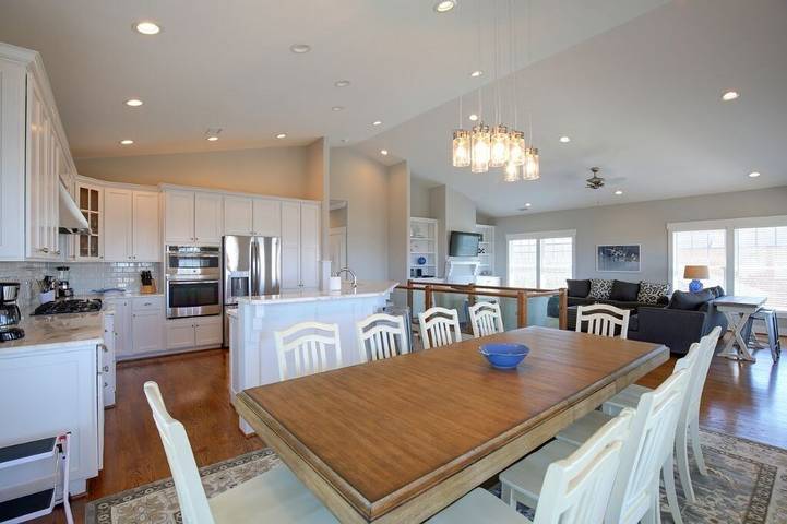 Vacation rental for 12 people, with balcony in Holden Beach