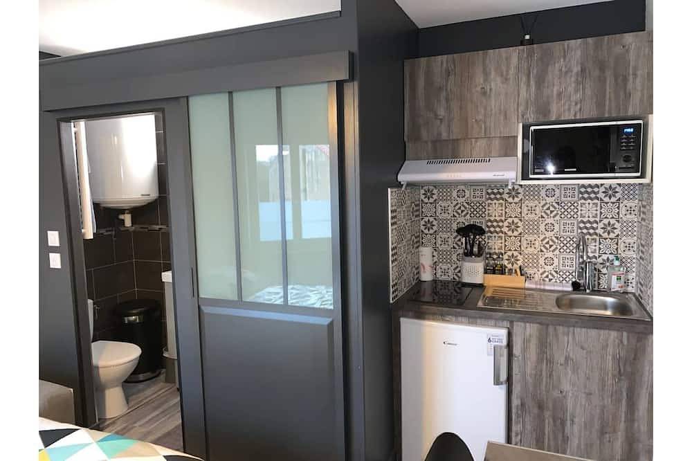 Entire apartment, 🌠Au Petit Chaleureux🌠 City center - Wi-Fi - free parking in Niort, Niort region