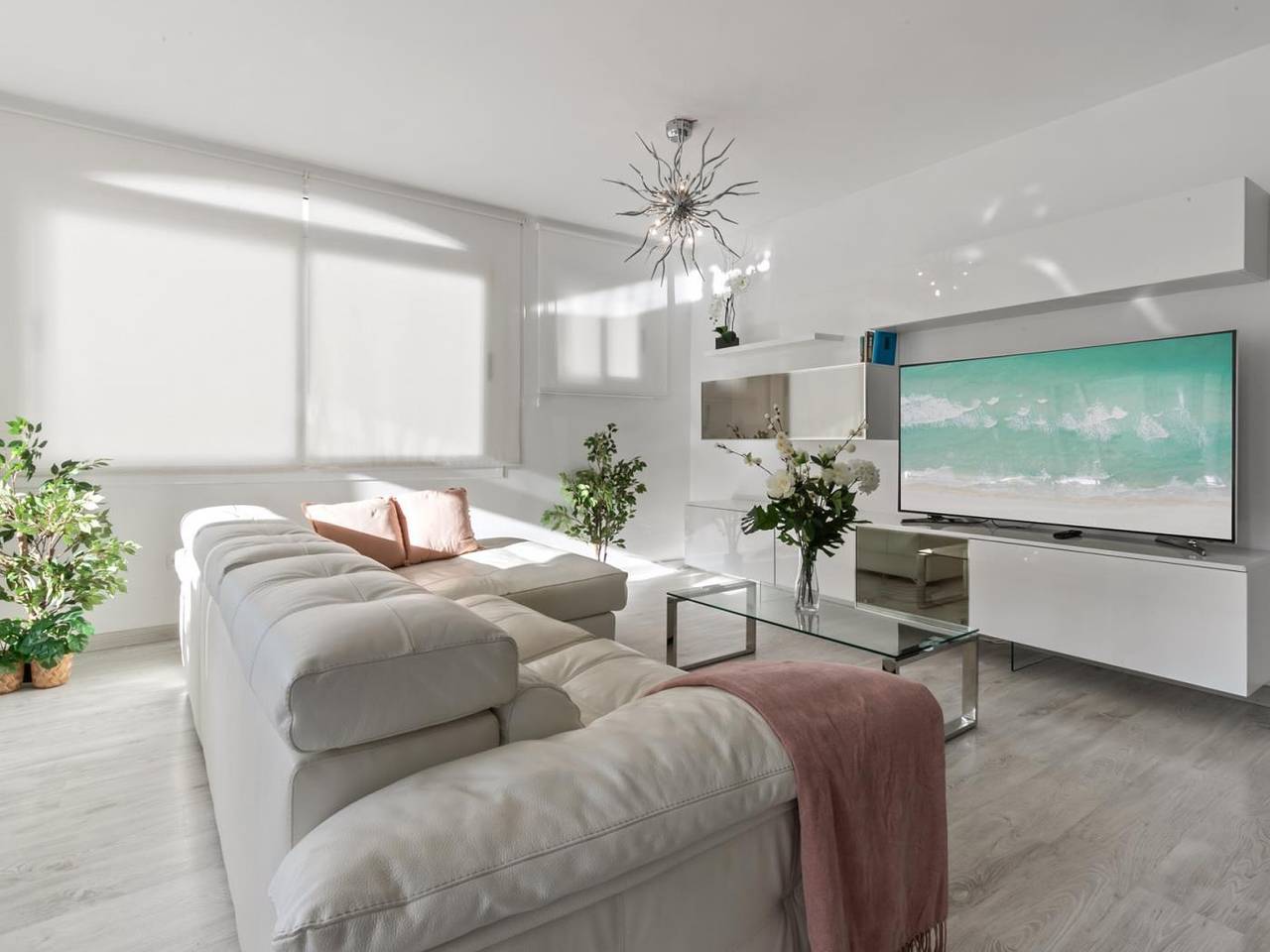 Entire holiday apartment, Apartment in Playas del Duque for 5 people | Casa Cadiz 207 in Medina Gardens, Marbella