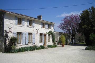 Gîte pour 6 personnes, avec terrasse et jardin à Port-d'Envaux