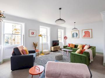 Glamping for 9 People in Bath, The Cotswolds, Photo 3