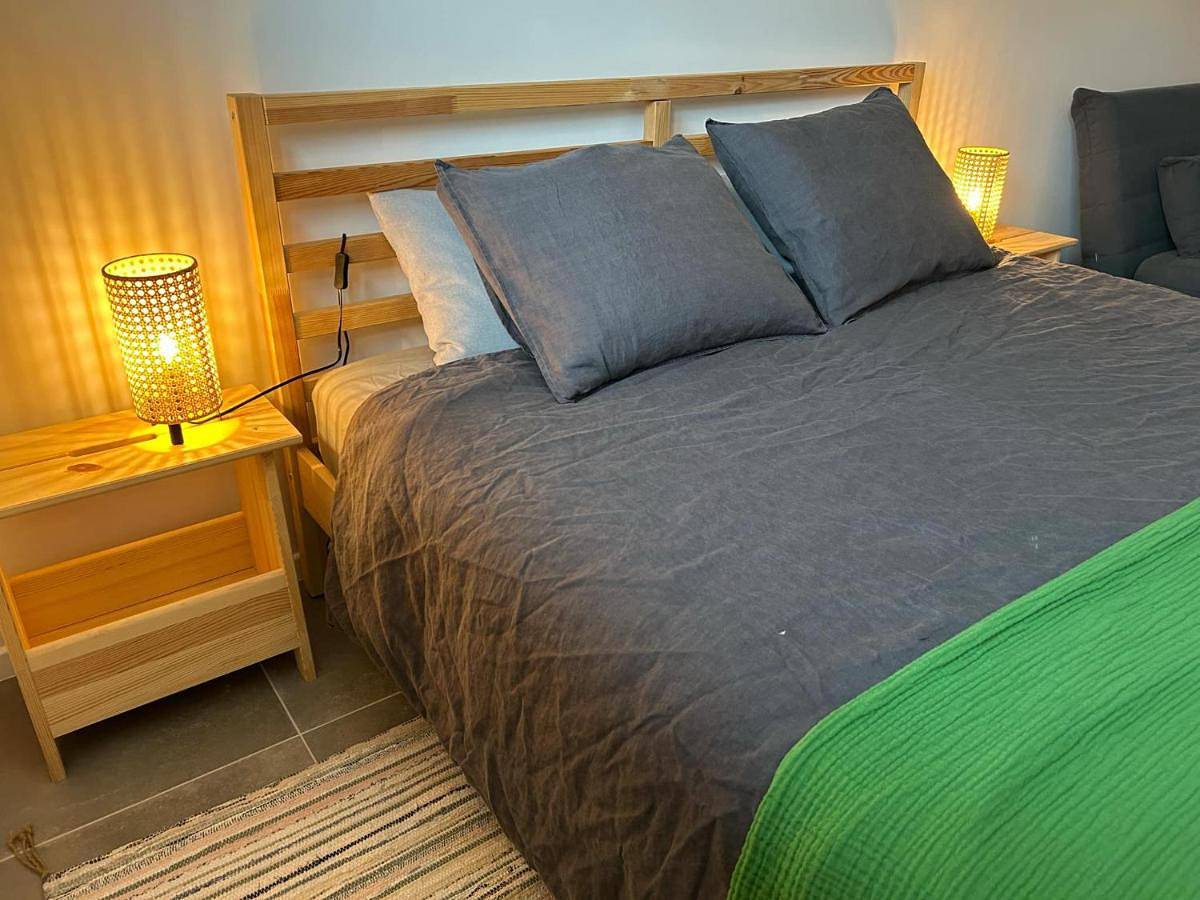 Double Room with Private Bathroom in Sart-Dames-Avelines, Waals-Brabant