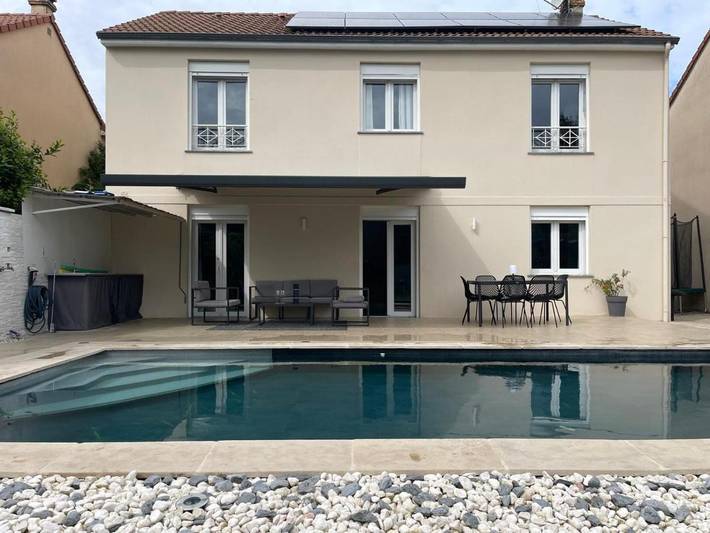 Chalet para 9 personas, con piscina y jardín - 1