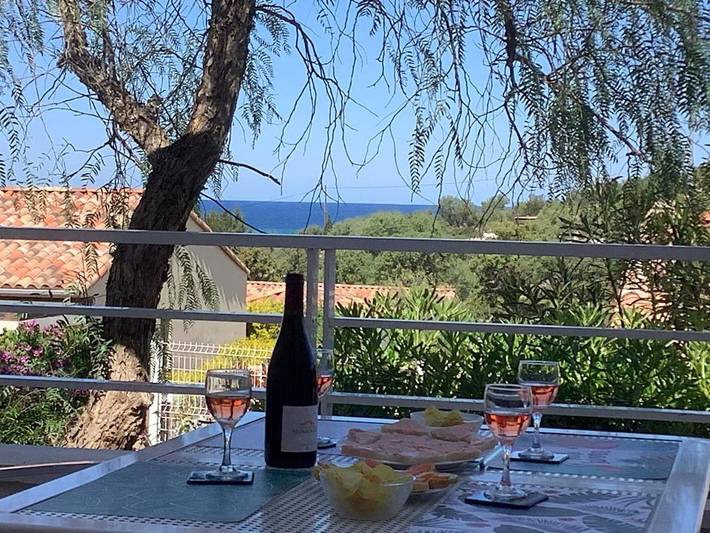 Apartamento de vacaciones para 4 personas, con vistas además de jardín y piscina - 1