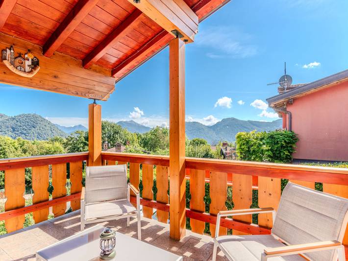 Chalet für 5 Personen, mit Garten und Balkon am Comer See