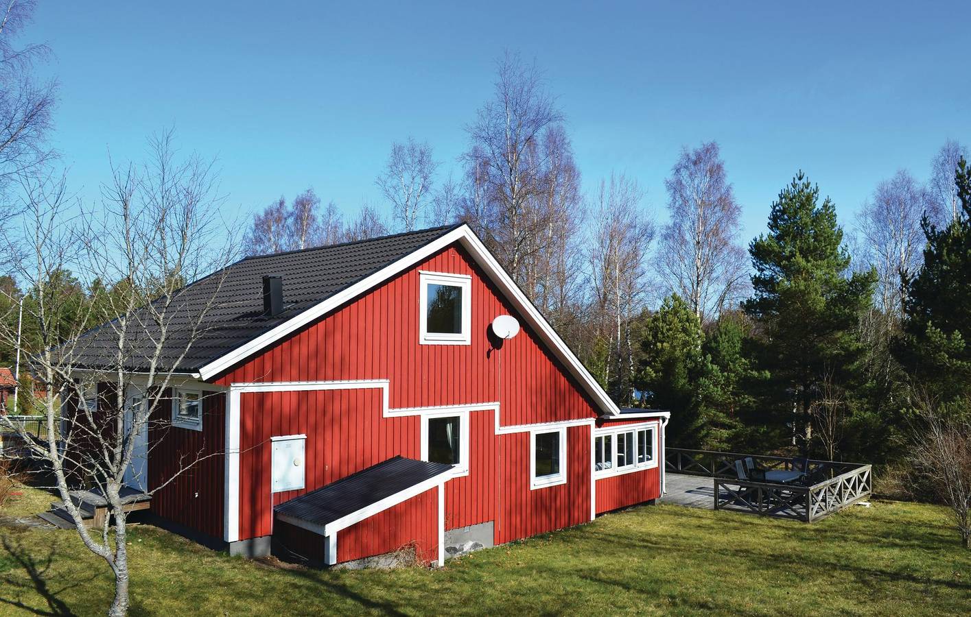 Hus för 6 Personer, med trädgård samt sjöutsikt och terass