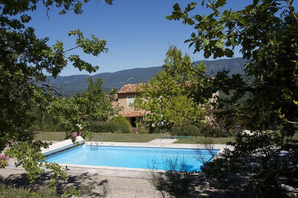 Bastide provençal, vue exceptionnelle avec pisine in Apt, Parc naturel régional du Luberon