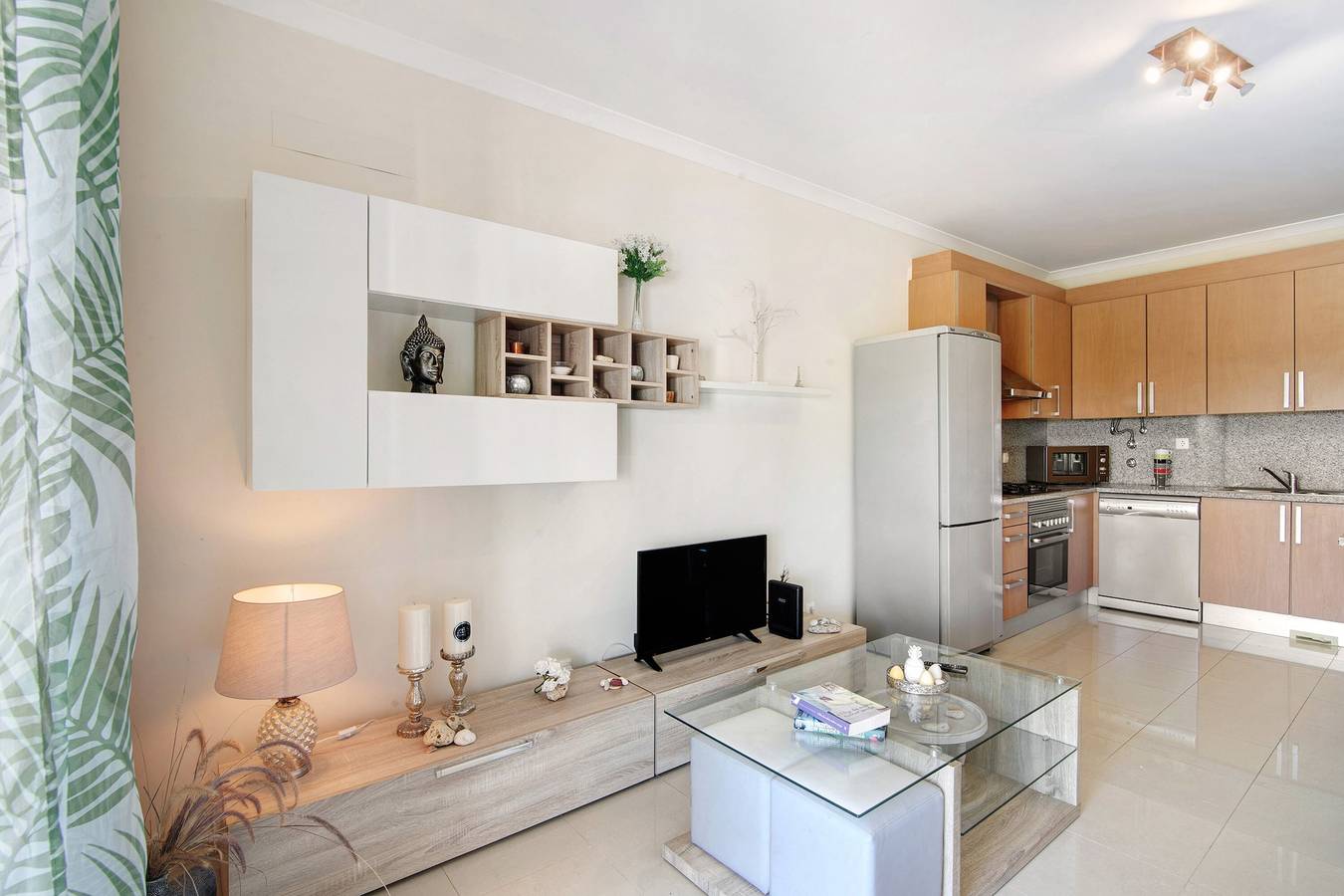 Apartamento inteiro, Apartamento 'Loft 39' com piscina partilhada, jardim partilhado e acesso Wi-Fi in Albufeira, Distrito de Faro