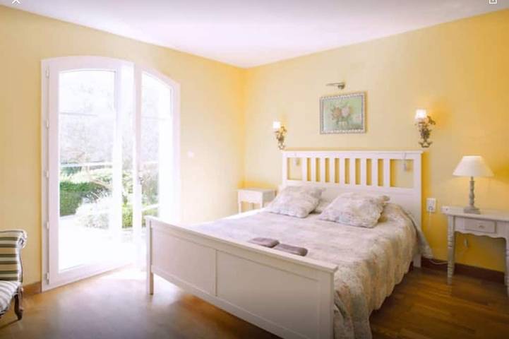 Location de vacances pour 10 personnes, avec jardin à Correns - 4