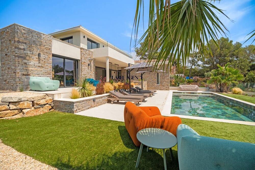 Casa vacanza a Var a partire da 1533€ a notte
