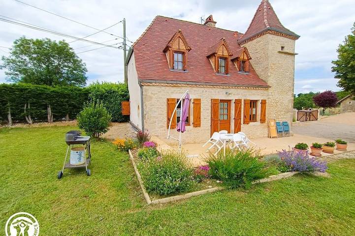 Location de vacances pour 4 personnes, avec jardin à Caniac-du-Causse