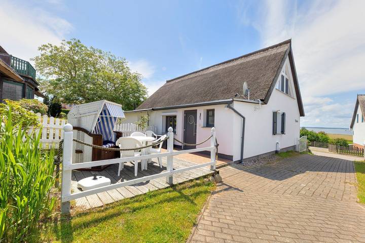 Ferienhaus für 4 Personen, mit Terrasse und Garten sowie Seeblick in Loddin - 2