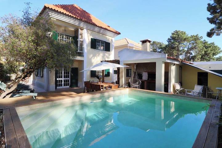 Casa de férias para 9 pessoas, com terraço em Aroeira
