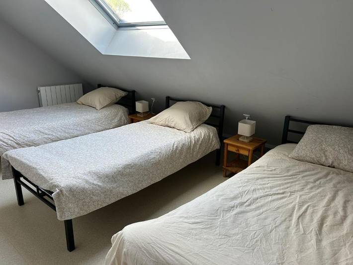 Chambre d’hôte pour 3 personnes, avec Terrasse ainsi que Jardin et Vue à Fégréac