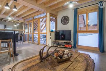 Lodge for 10 People in Sainte-Reine, Savoie, Photo 2