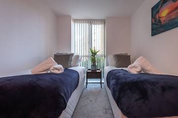 Glamping for 4 People in Reading, Chiltern Hills, Photo 2