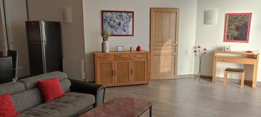 Gîte pour 4 personnes, avec jacuzzi et jardin à Bélesta
