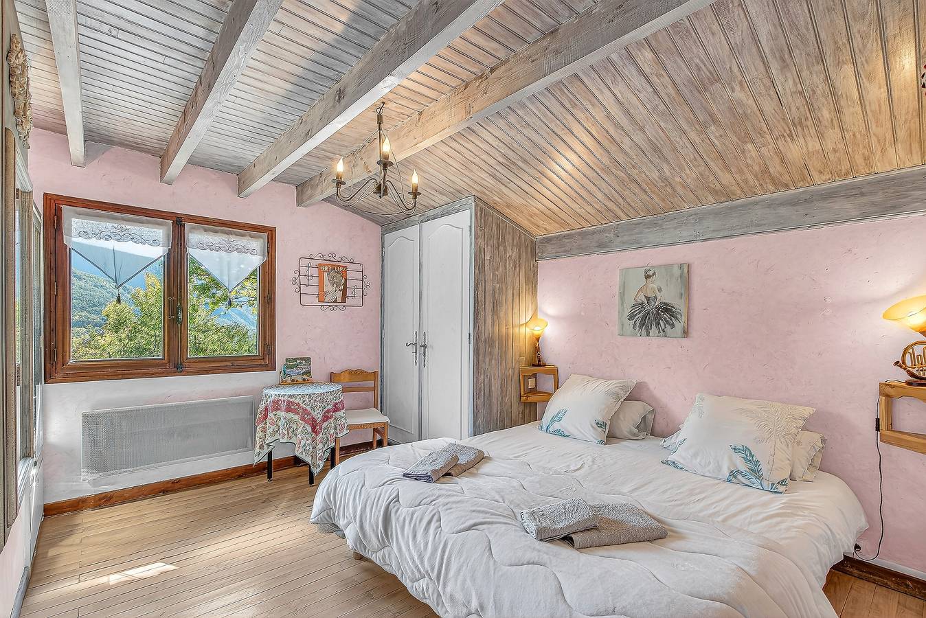 Chambres d'hôtes 'Chambres D'hote Mélodie' avec vue sur la montagne, terrasse partagée et Wi-Fi in Beauvezer, Région Castellane