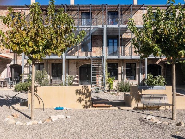 Location de vacances pour 4 personnes, avec Balcon et Terrasse ainsi que Jardin et Vue à Maureillas-las-Illas
