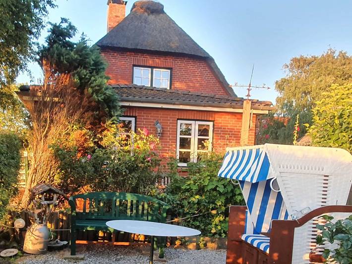 Ferienhaus mit Meerblick für 5 Personen, mit Ausblick und Garten, kinderfreundlich in Nordstrand