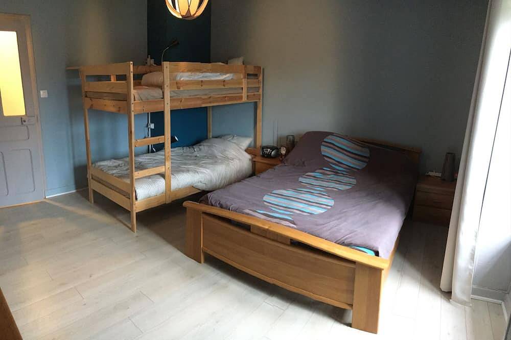 Gite 4 personnes tout confort proche chaîne des Puys,  Vulcania et Puy-de-Dôme in Queuille, Puy-de-Dôme