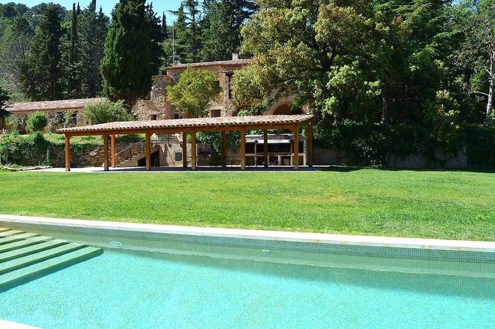 Location de vacances pour 32 personnes, avec Balcon ainsi que Jardin et Piscine à Alcover