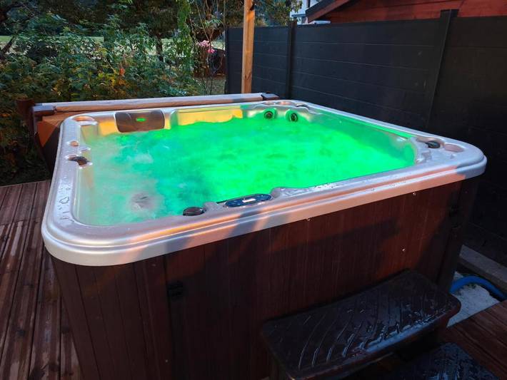 Gîte pour 4 personnes, avec jardin et jacuzzi à La Bâthie - 2