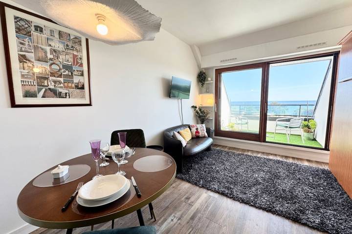 Ganzes Studio, Studio für 2 Personen mit Balkon in Larmor-Plage, Côte des Mégalithes