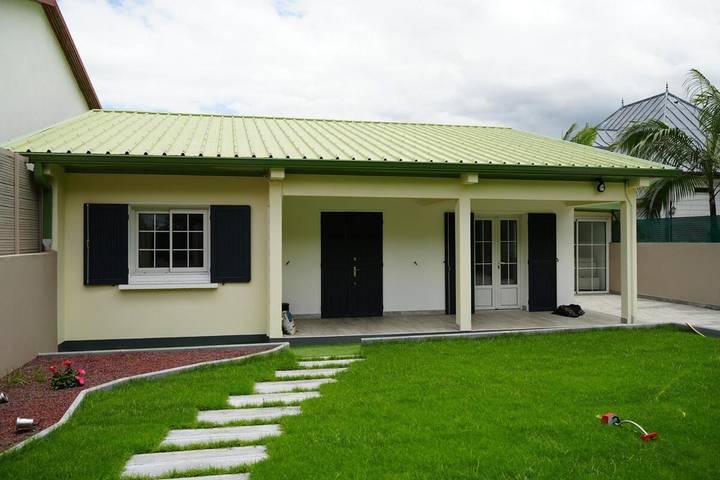 Villa pour 6 personnes, avec jacuzzi ainsi que jardin et terrasse