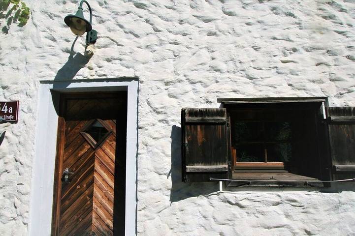 Vacation rental for 5 people, with yard in Innsbruck