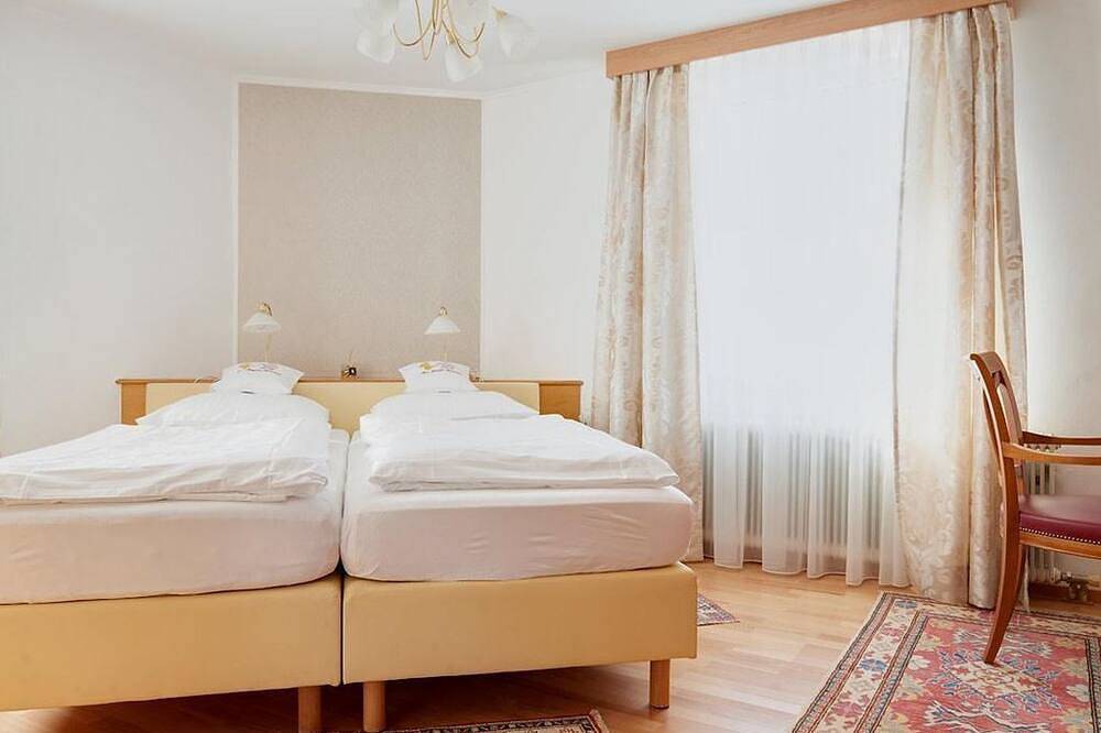 Doppelzimmer, Dusche, Wc, 1 Schlafraum - Hametner mit Innviertlerhaus mit in Bad Hall, Steyr-Land