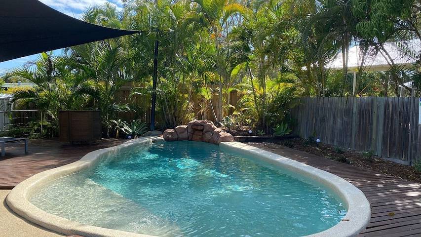 Holiday home for 14 people, with garden, with pets in Rainbow Beach