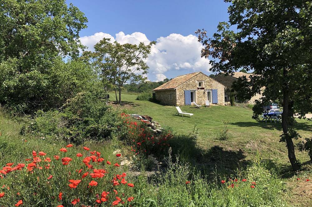 Quiet little cottage in the middle of lavender fields in Pierrerue (Forcalquier), Regionaler Naturpark Luberon