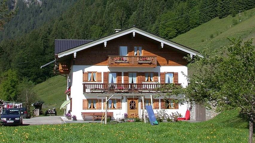 Ferienwohnung für 2 Personen, mit Balkon, kinderfreundlich am Hintersee
