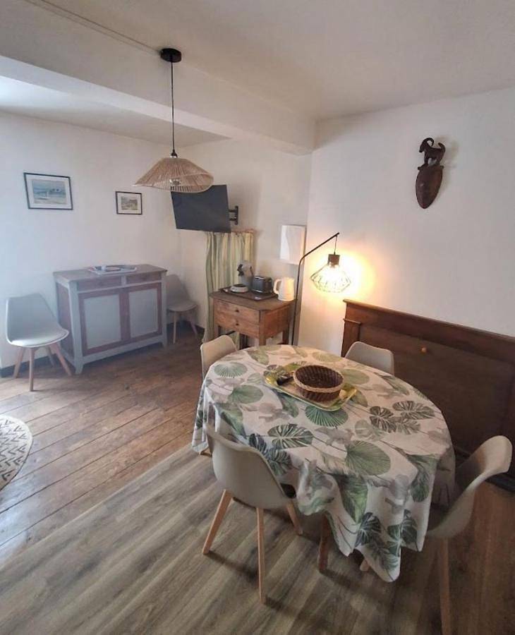 La maison de la prise d'Alzeau in Lacombe, Région de Carcassonne