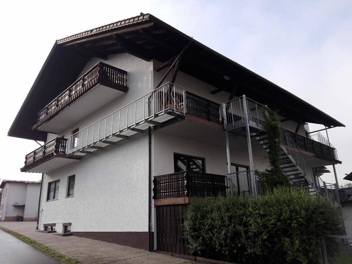 Haus Naturenergie - 1-Zi große Ferienwohnung Og mit Balkon in Frauenau, Baviera Oriental