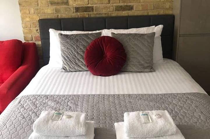 Entire apartment, Modern en-suite Studio in the Heart of Mill Road in Cambridge, Cambridgeshire