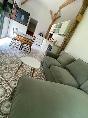 Gîte pour 4 personnes, avec jardin à Puymiclan