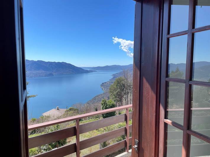 Villa per 4 persone, con Balcone e Giardino sul Lago Maggiore