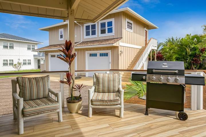 Vacation house for 8 people, with terrace and yard in Poipu