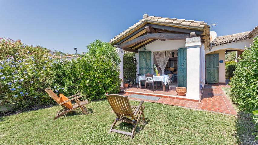 Location de vacances pour 4 personnes, avec jardin à Tortolì - 2