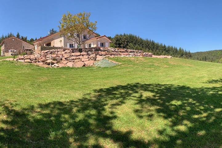 Gîte pour 4 personnes, avec jardin